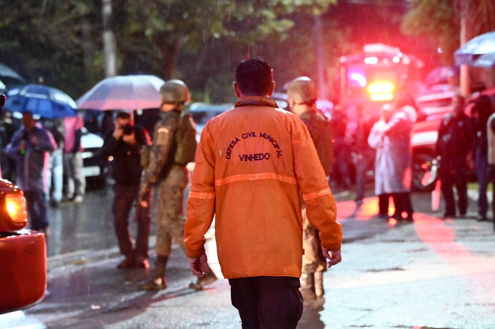 Cenipa afirma que avião que caiu em Vinhedo não fez comunicação sobre emergência