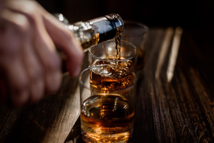Bebida alcoólica mata 12 pessoas por hora no Brasil, aponta estudo