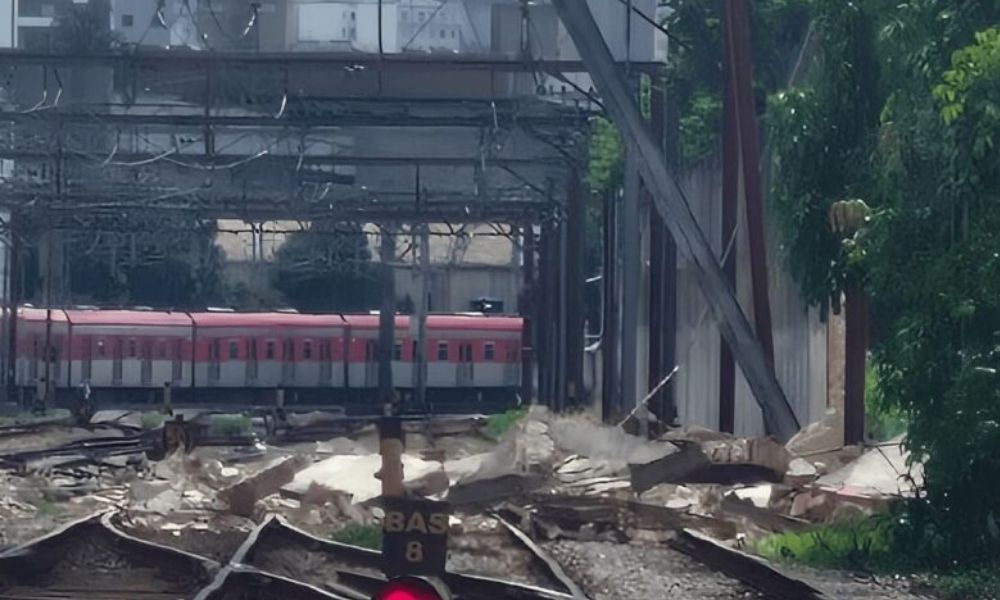 Muro desaba na Estação Brás e interrompe circulação dos trens da Linha 12-Safira