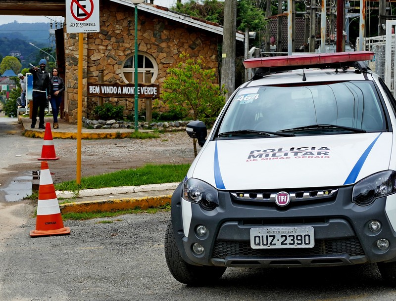 Adolescente é apreendido suspeito de matar ex e cliente em padaria de MG