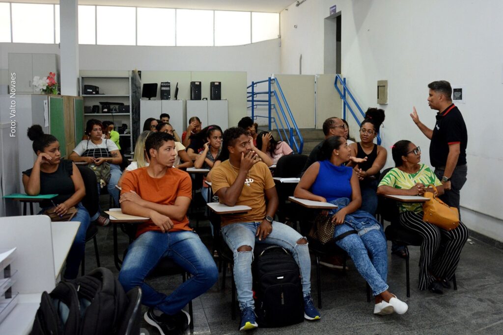 Casa do Trabalhador de Feira de Santana registra crescimento expressivo em atendimentos, vagas e qualificação no início de 2026