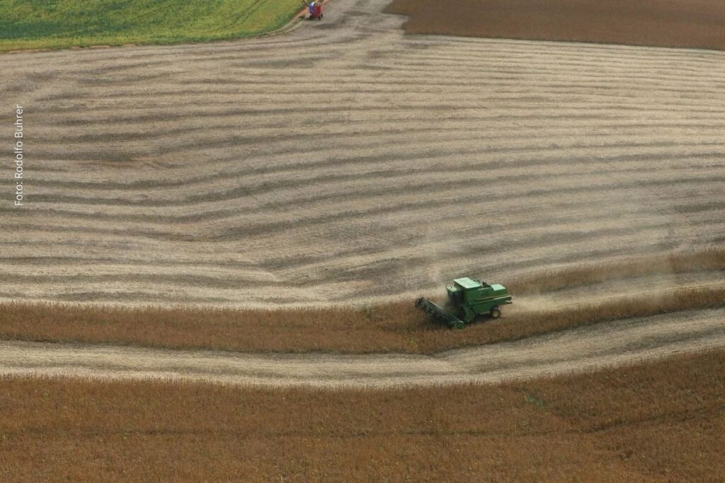 Guerra no Oriente Médio ameaça abastecimento de diesel e pode elevar custos do agronegócio brasileiro, alerta FAEP