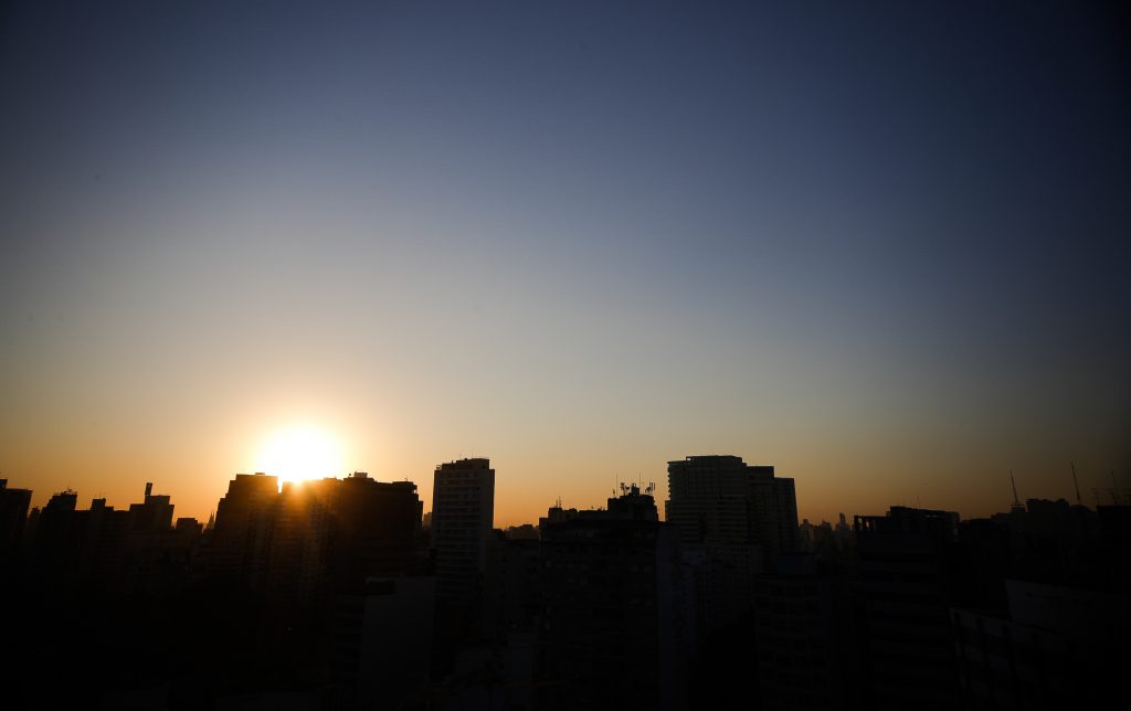 Temperatura em SP pode chegar a 33°C neste sábado